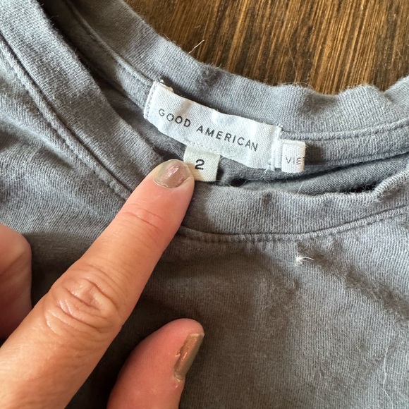 Good American Charcoal Short Sleeve Tee - Picture 4 of 4